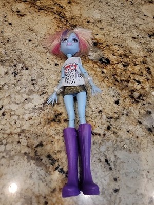 Monster High Abbey Bominable Doll Blue Skin 2016. Jointed Full Outfit With Boots