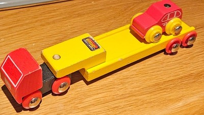Holzeisenbahn Brio Autotransporter mit PKW