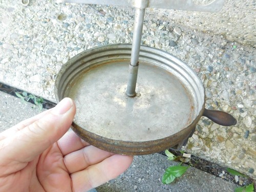 VINTAGE HAND CRANK BUTTER CHURN - Picture 13 of 13