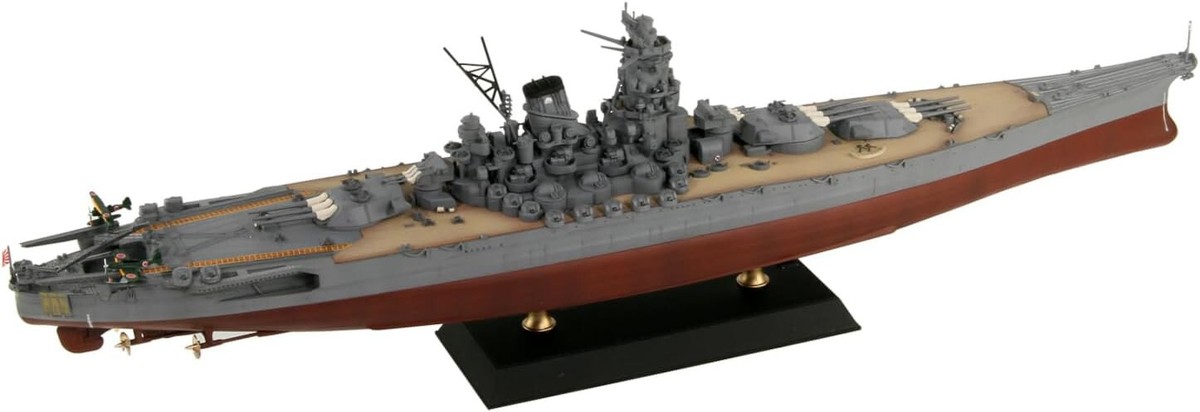 PIT-ROAD 1/700 SKY WAVE SERIES IJN Battleship YAMATO 1945 MODEL