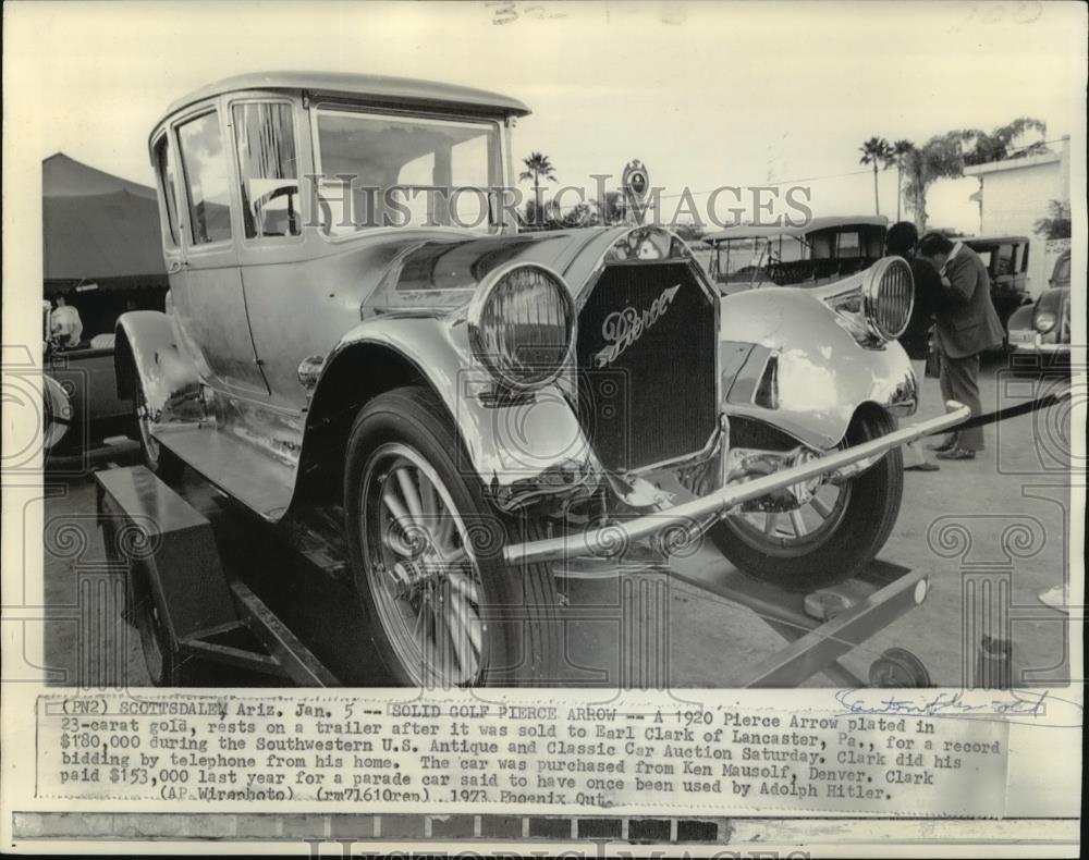 1973 Press Photo Gold Plated 1920 Pierce Arrow Sold at Arizona Car