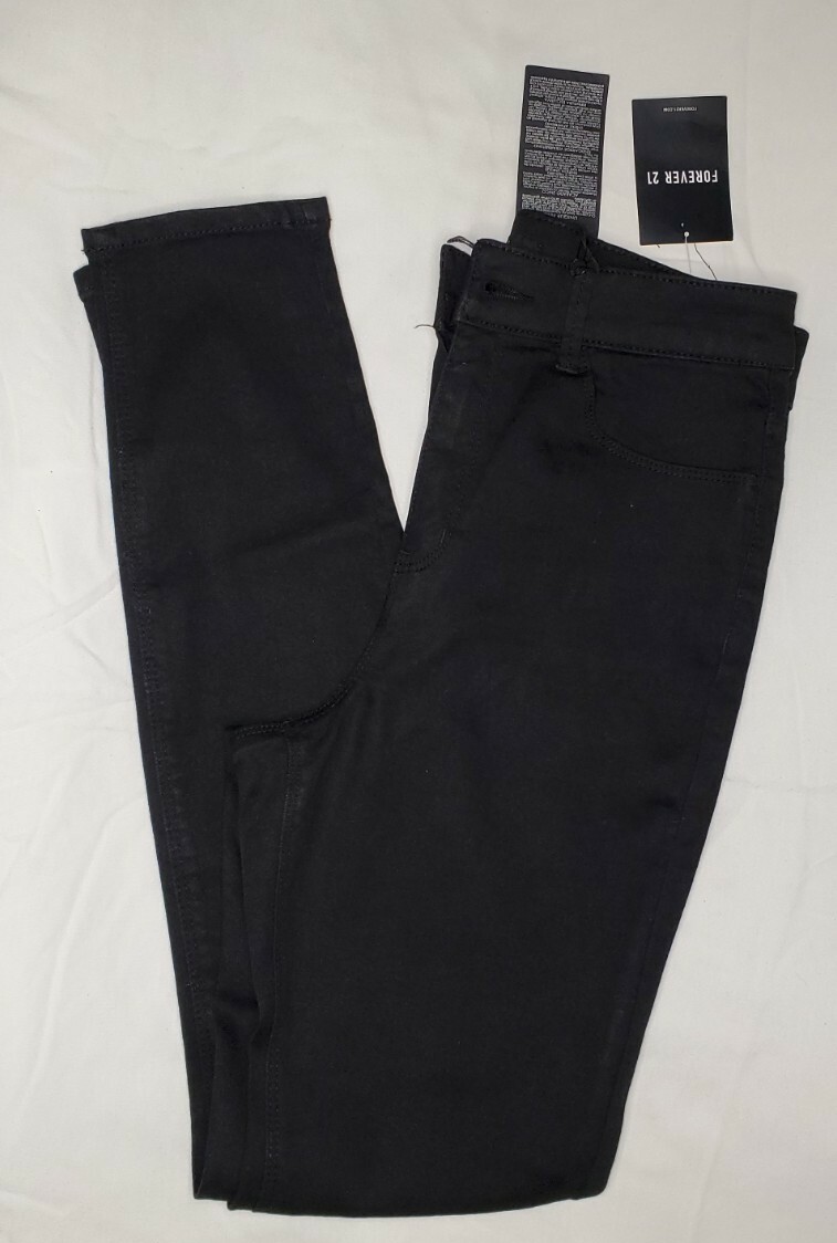 New With Tag Forever 21 Black Denim SkinnyJeans Size 28