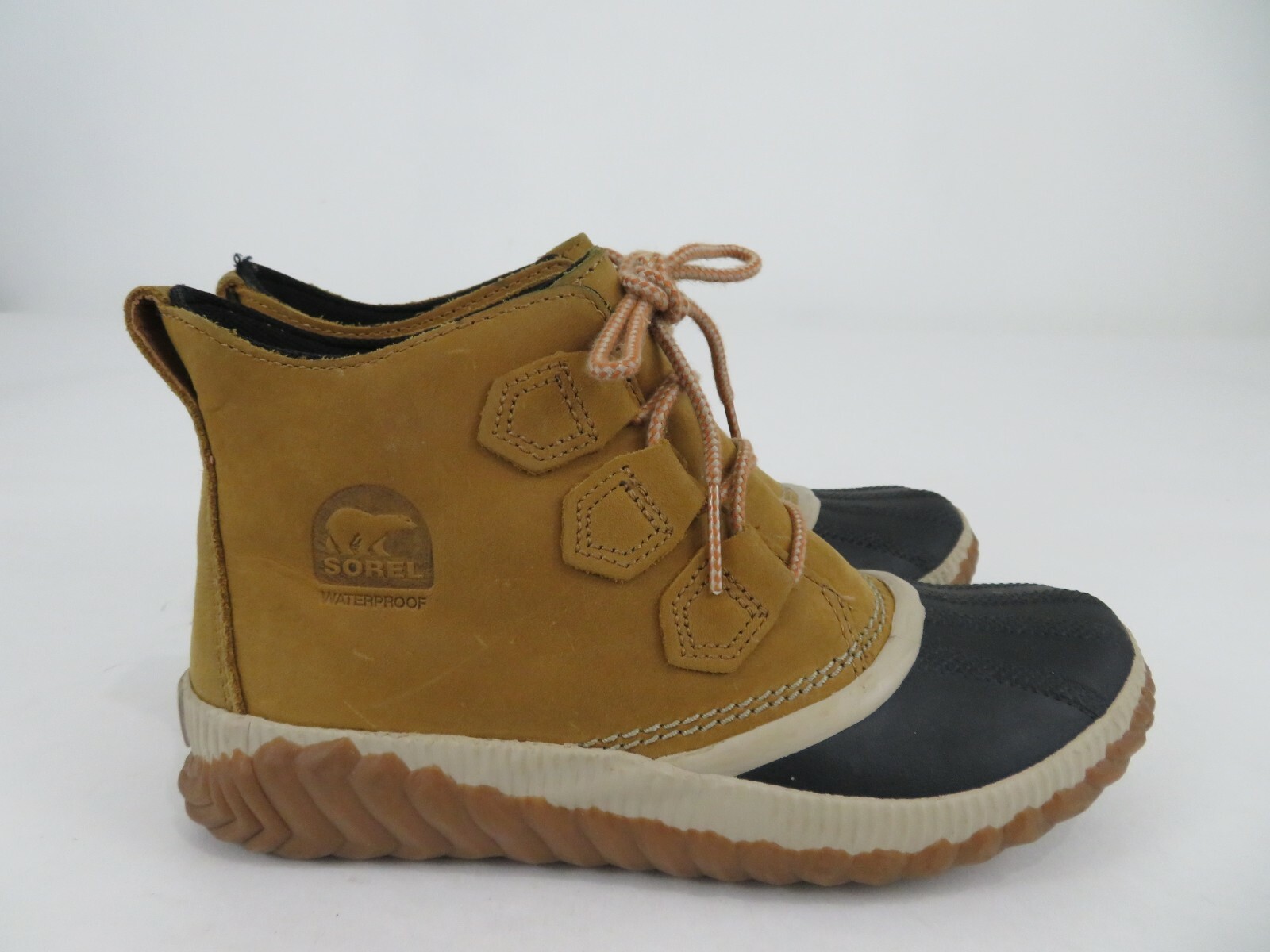 sorel grizzly bear boots