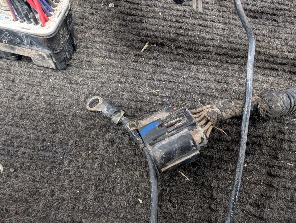 Engine Harness 49880108B - 2008 07.5-09 Ram 2500 6.7 cummins Diesel OEM - Image 3 of 4