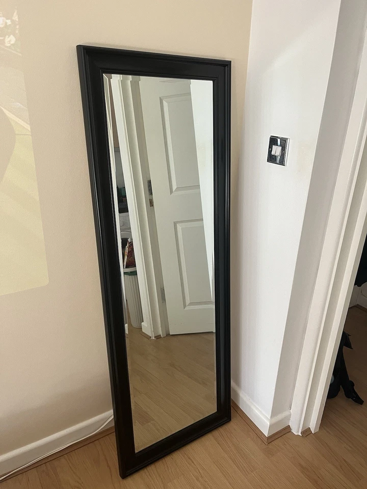 Espejo de pared delgado, Black Boarder 140 x 50 cm - John Lewis CUALQUIER DÍA. Foto 2 de 2