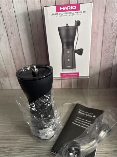 HARIO Mini-Slim+ ~ Keramik Kaffeemühle/Mahlwerk ~ Nagelneu ~ Originalverpackt
