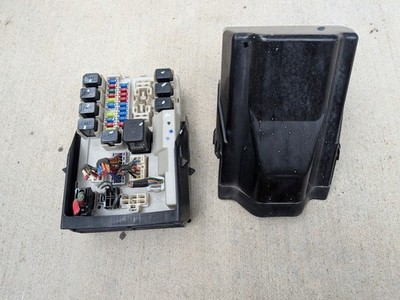 06-10 Infiniti M35 M45 IPDM Engine Fuse Box Relay Control Module OEM