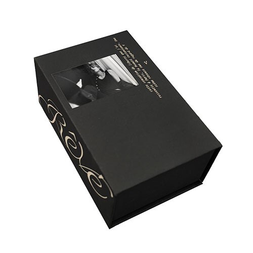 BTS  V 写真集＆埼玉アリーナ
ライブDVD A23B7335-E87C-442A-A119-