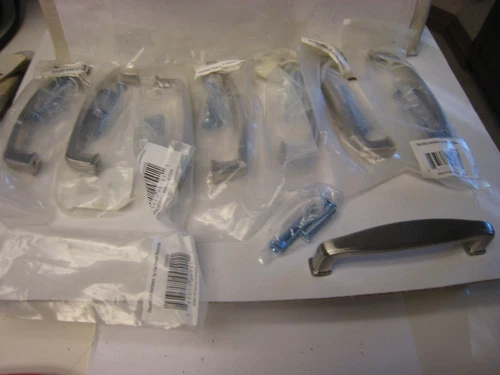8 New Packaged Satin Nickel Door/Drawer Pulls Cabinet Furniture Hardware 1092SN - Picture 1 of 8