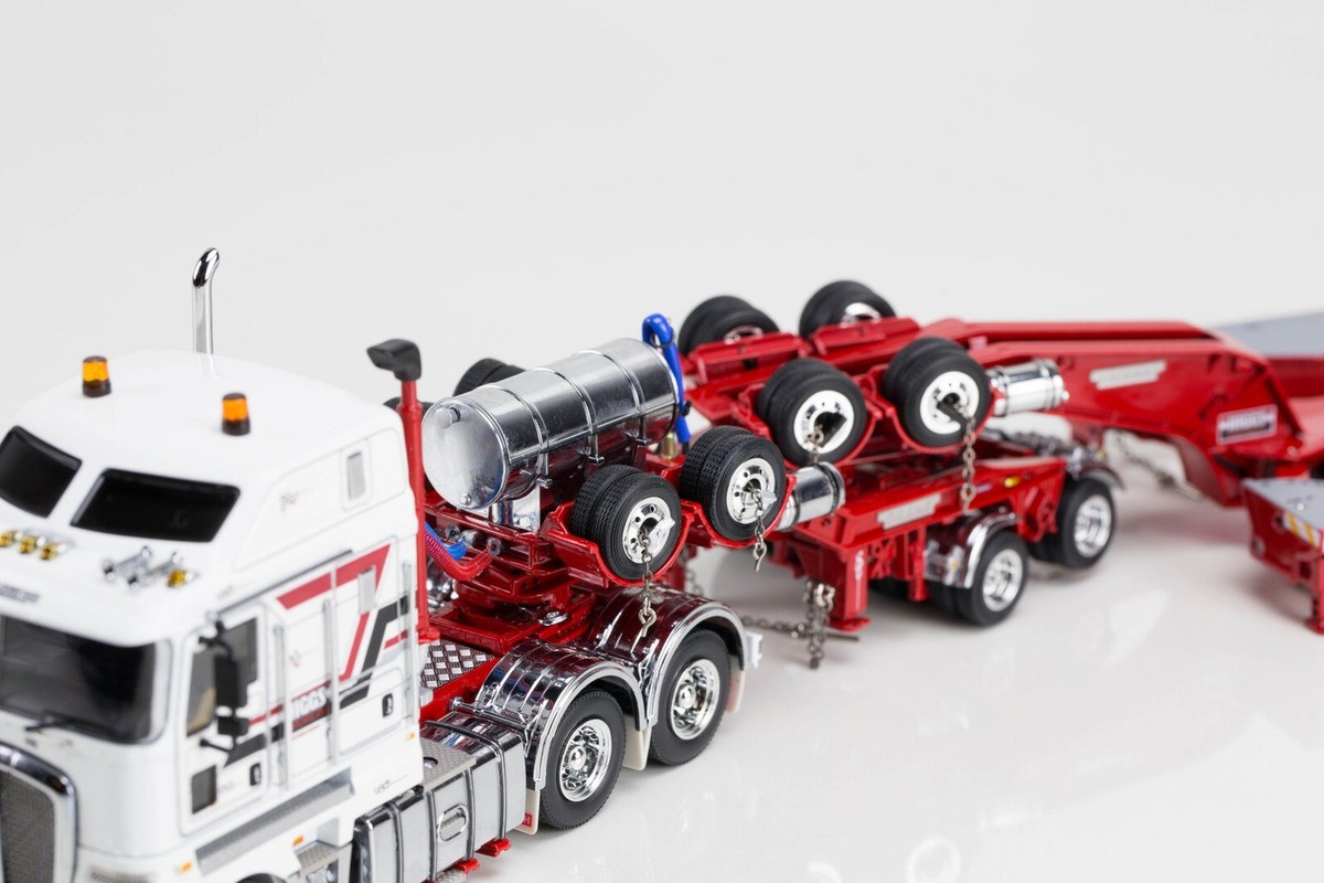 Kenworth K200 Drake 3x8 Swingwing Trailer - Higgs 1:50 Scale