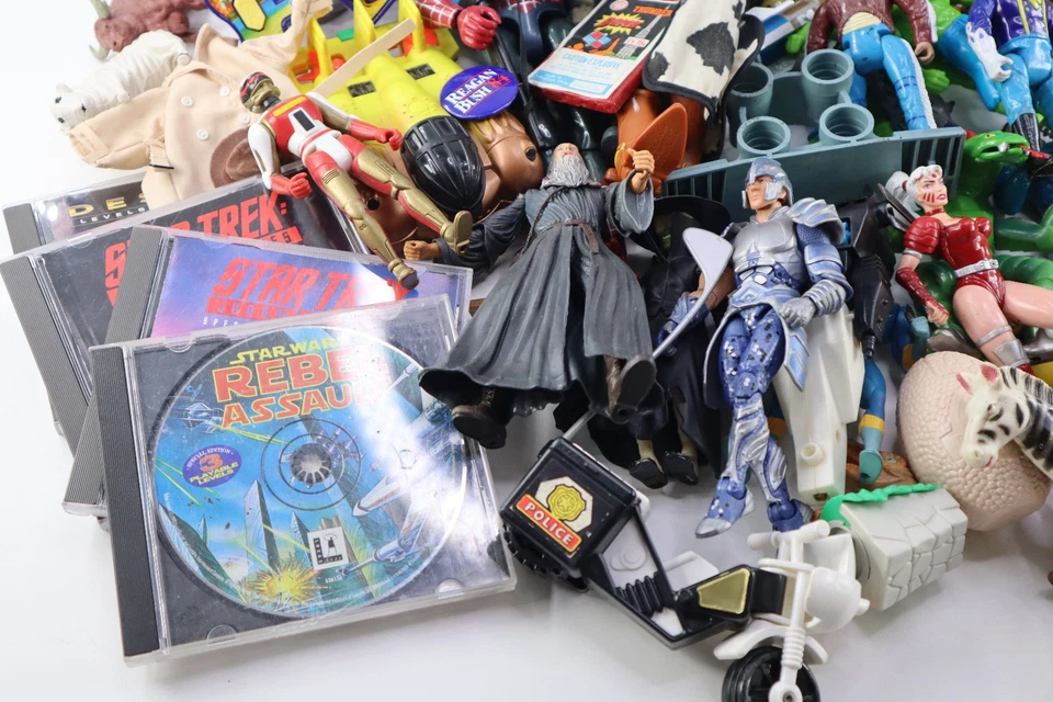 18lb Junk Drawer Mixed Lot Vintage 80s 90s 00s Toys Action Figures - Image 2 of 4