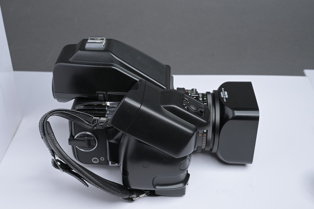 Hasselblad 503cw Kit + Hasselblad 80mm f/2.8 CF T* + CW winder +
