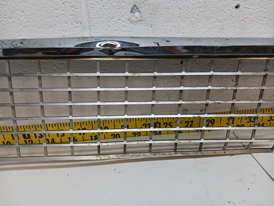 Grelha cromada OEM 2 peças RH/LH LH 3421868 RH 3421867 1958 AMC Rambler 6 (G354) - Imagem 3 de 4