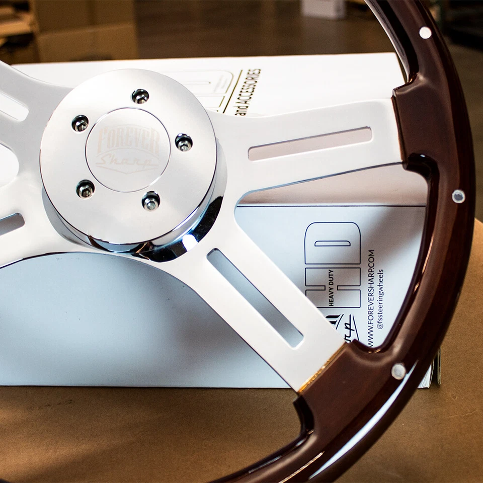 Kit de volante y buje: remache clásico doble de 5 pernos de madera oscura de 18" (Freightliner) Foto 4 de 4