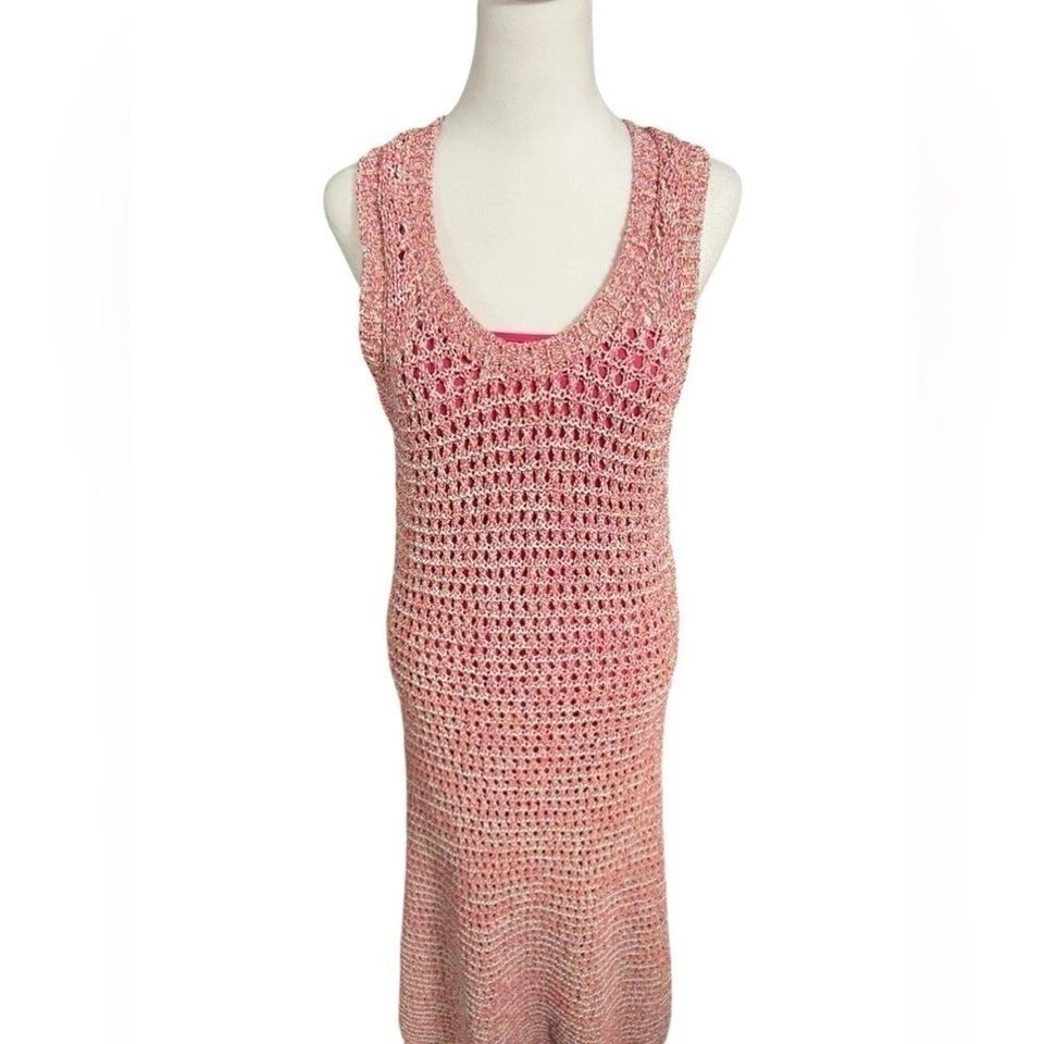 Vestido maxi DEREK LAM 10 CROSBY Eliana malha ilhós rosa branco médio - Imagem 4 de 4