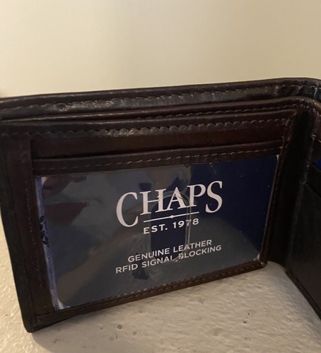Chaps Mens Genuine Leather Wallet Dark Brown Traveler Bifold RFID Blocking NWT - Picture 5 of 5