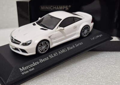 1)Mercedes-Benz SL65 AMG Black Series R230 Matt White 1:43