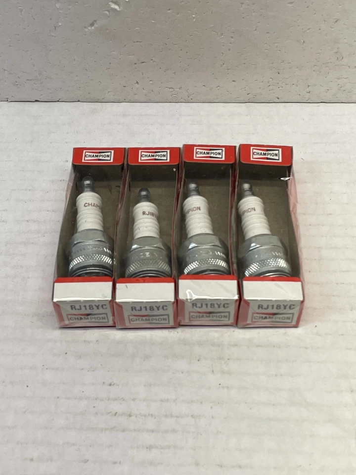 RJ18YC / #58 - Bujía Champion Nuevo de Lote Antiguo - LOTE DE 4 bujías Foto 2 de 4