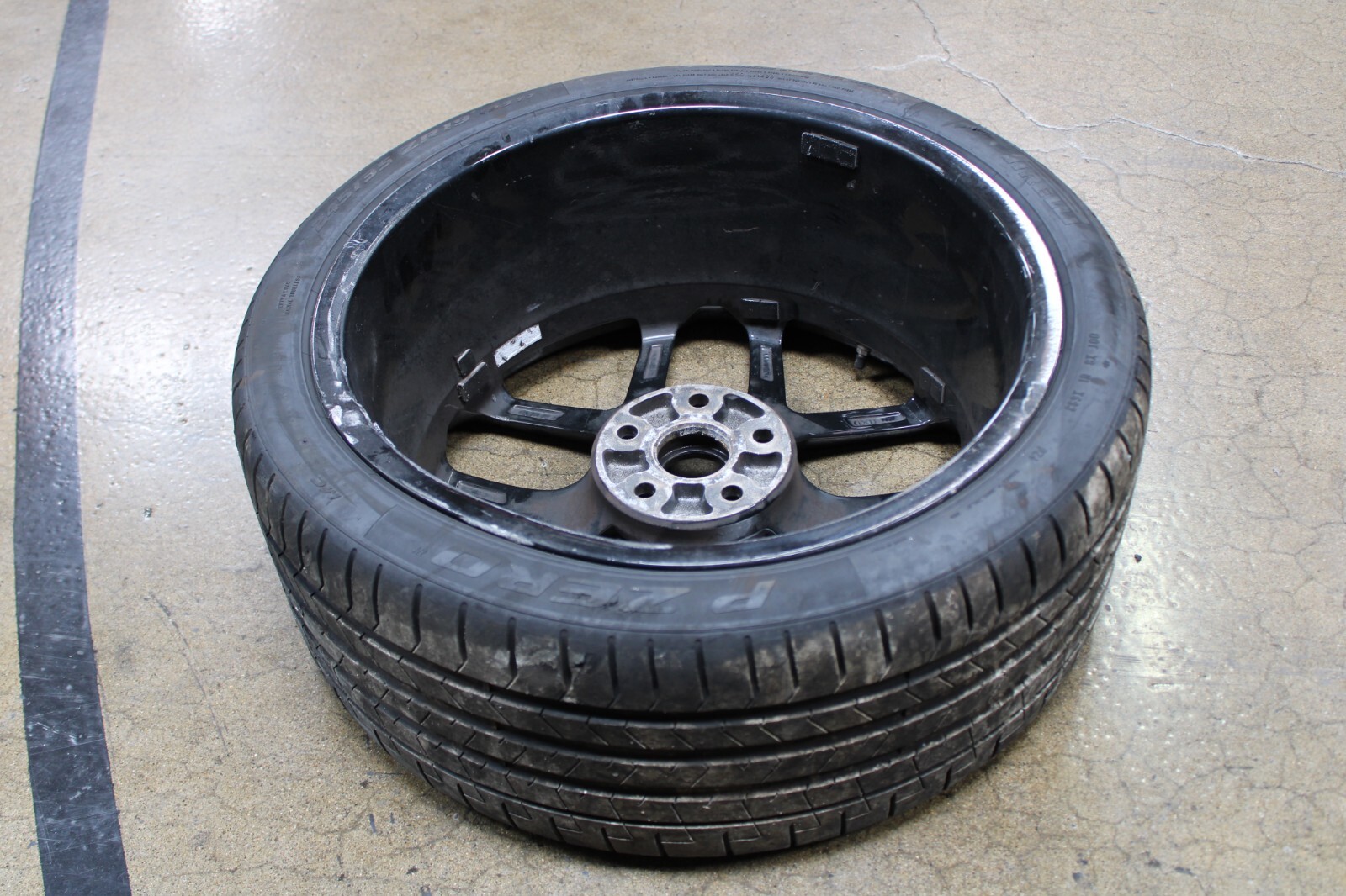 Lamborghini Huracan, LP 580, Front Wheel, Used, Scratched, P/N 4T0601017AQ