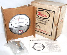 NEW IN BOX DWYER 2304 MAGNEHELIC DIFFERENTIAL PRESSURE GAGE USA