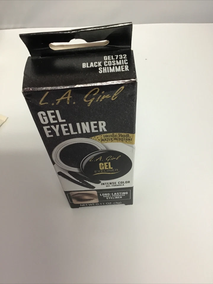 L.A. Girl Set : 2   Foundation 2 Illuminator 1 Correcting  Primer 1 Gel Eyeliner - Image 3 of 4
