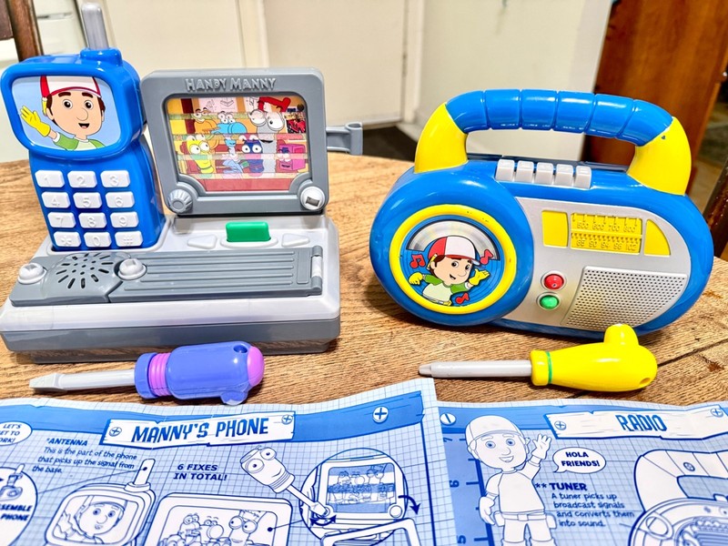 Handy Manny Fix It  Radio and Phone With Screw Drivers Mattel Tested And Working