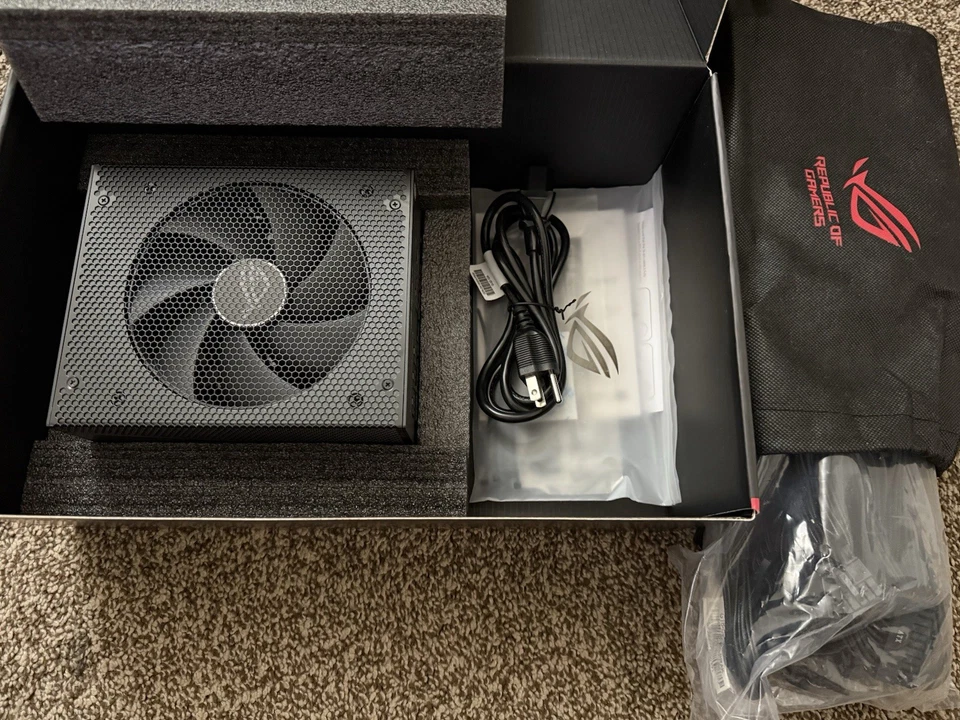 ASUS ROG Strix 750W Gold Aura Edition Fully Modular ATX Power Supply, 80+ Gol... - Image 2 of 4