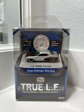 Auto World TRUE L.E. Limited Edition SILVER Dodge Challenger Wide Body 1:64 1/3k