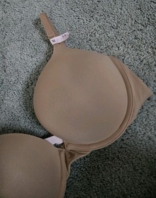 NWT Victorias Secret Bombshell Tshirt Nude Add 2 Cups Padded Push Up Bra 34C