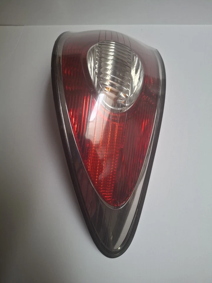 04 -06 原始设备制造商雷克萨斯 Es 330 外尾灯右手 — 第 3/4 张图片