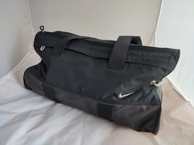 tolle NIKE Reise / Sporttasche - Maße ca. 50 x 25 x 25 cm