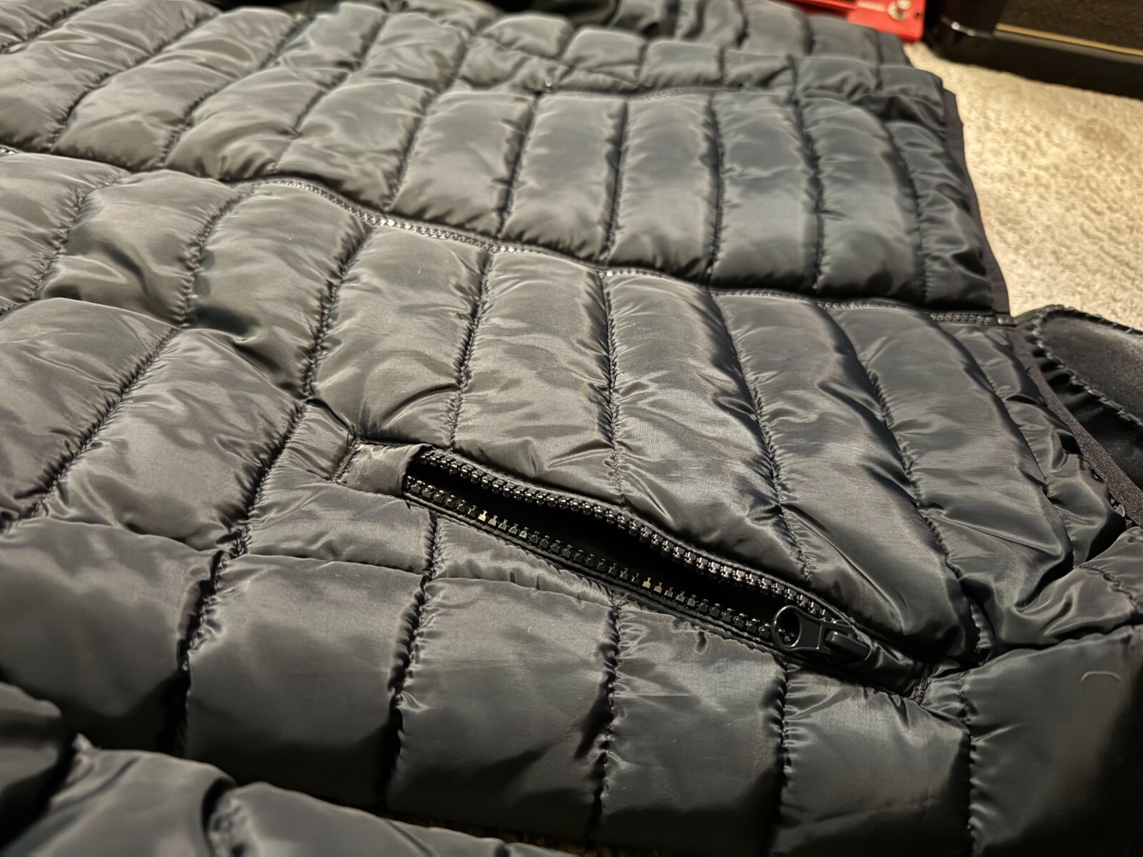 Black puffer jacket (brand new) Jack and Jones, UK Small image 6