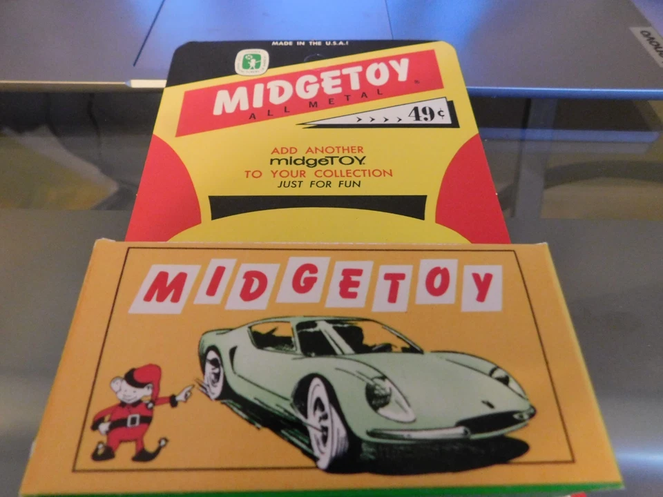 DIECAST TOY FIRE TRUCK - CIRCA 1950's - ANTIQUE VINTAGE - MIDGETOY - 2 7/8" NIB - Image 2 of 4