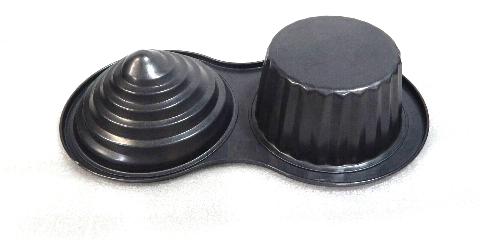 Cake Pan LARGE TWO Cupcake Shape 15 1/2 x 8 1/4 x 3 1/2" Nonstick Coated Steel