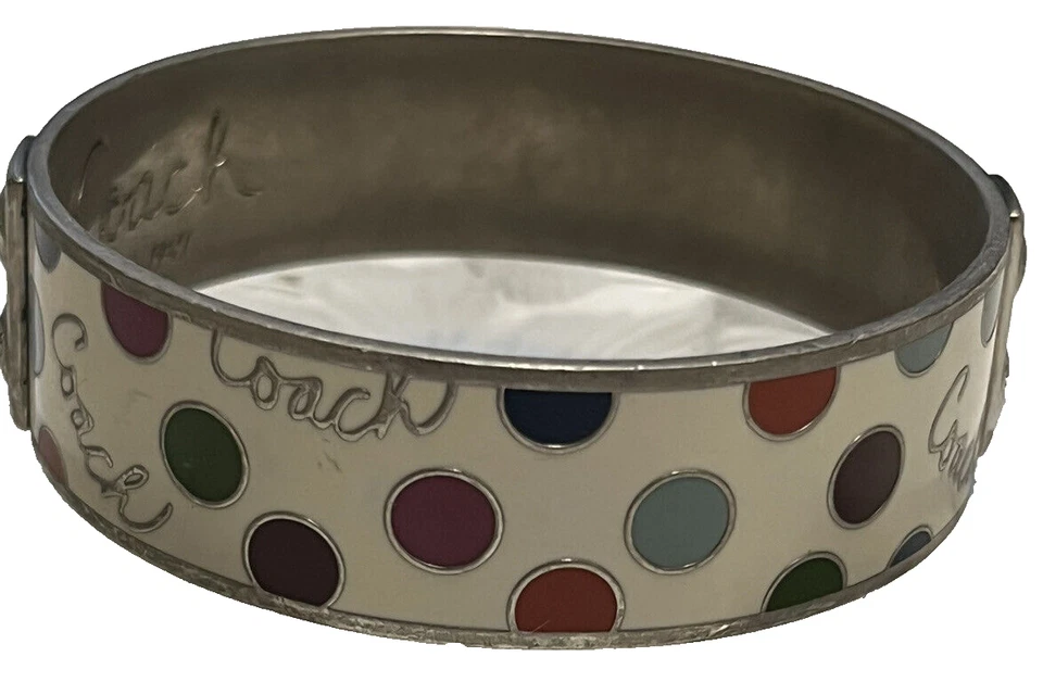 Brazalete Brazalete Coach Esmalte Apilable POLKA DOT Firma Logo Placa Plateada Y2K Foto 3 de 4
