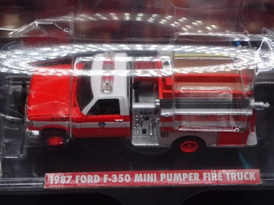 2025 GREENLIGHT 1987 FORD F-350 FDNY MINI PUMPER FIRE TRUCK HOBBY EXCLUSIVE 1:64 - Image 4 of 4