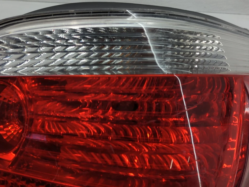 Luz trasera lateral derecha para pasajero BMW 545i 2004-2005 OEM NPHHM Foto 3 de 4