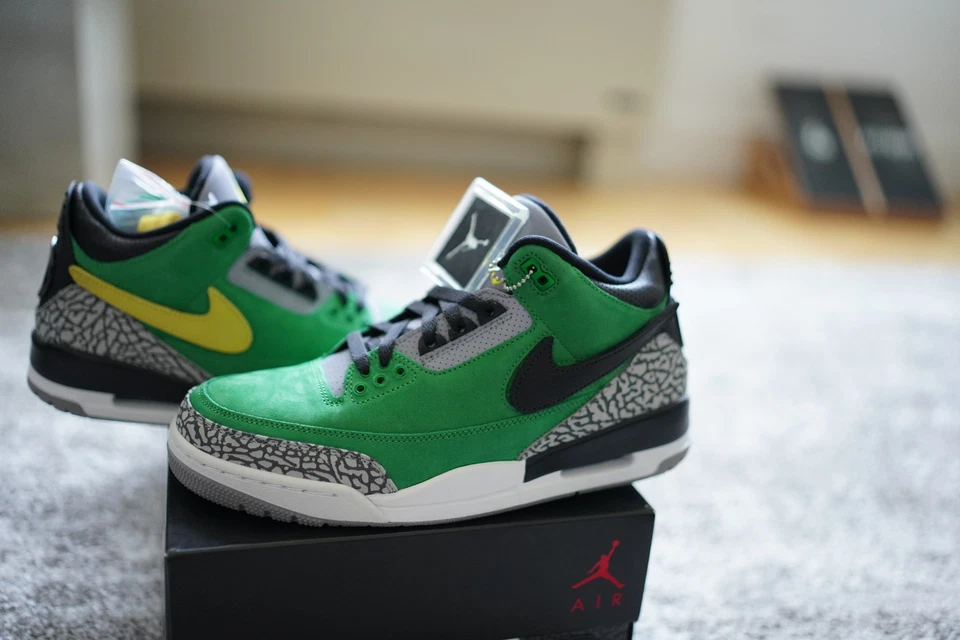 Nike AIR JORDAN 3 OREGON DUCKS PE TAMANHO 10.5 AJ3-867493 amostra promocional nova em folha - Imagem 2 de 4