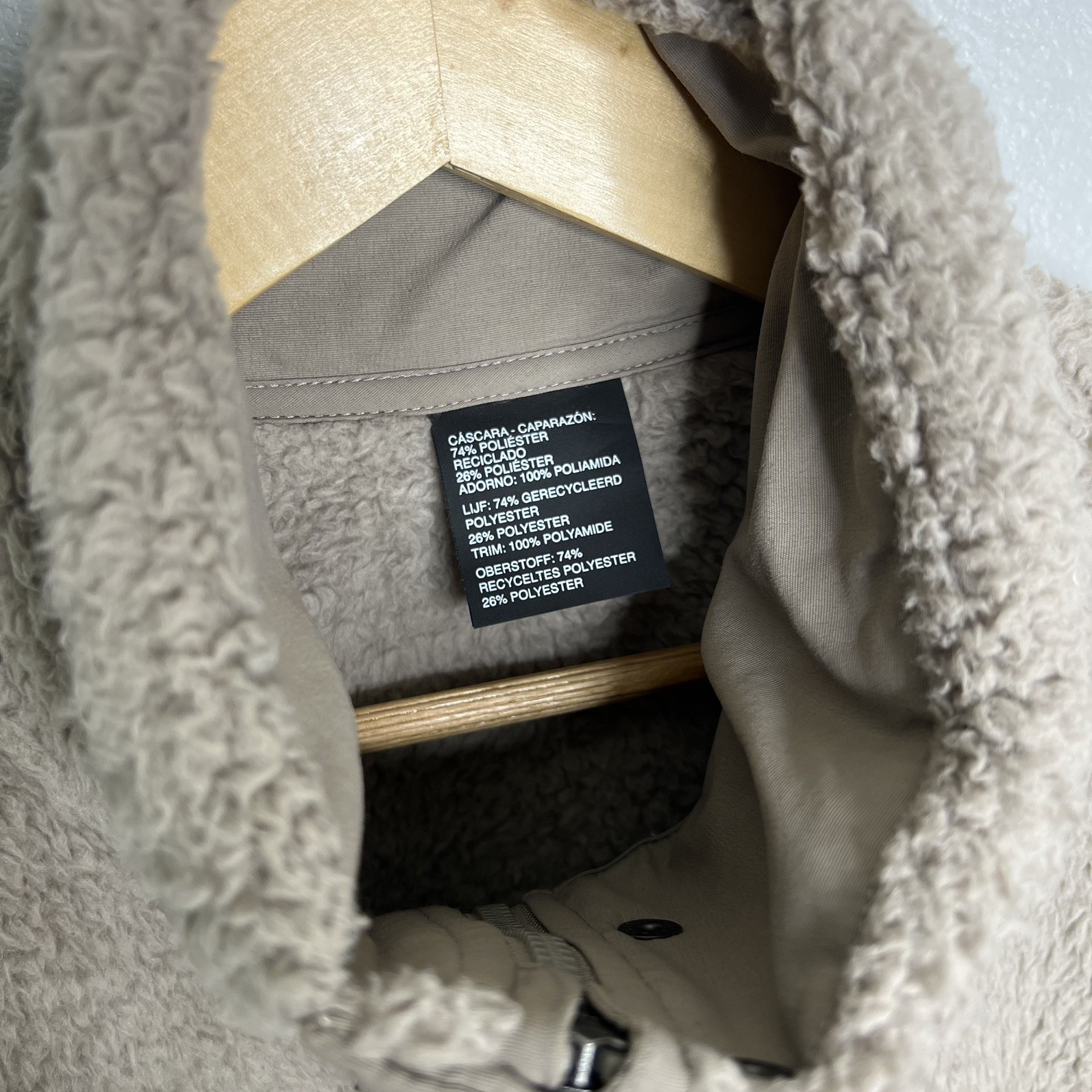 Vuori Cozy Sherpa Jacket Teddy Plush Fleece Ful Zip  Women's Large image 3