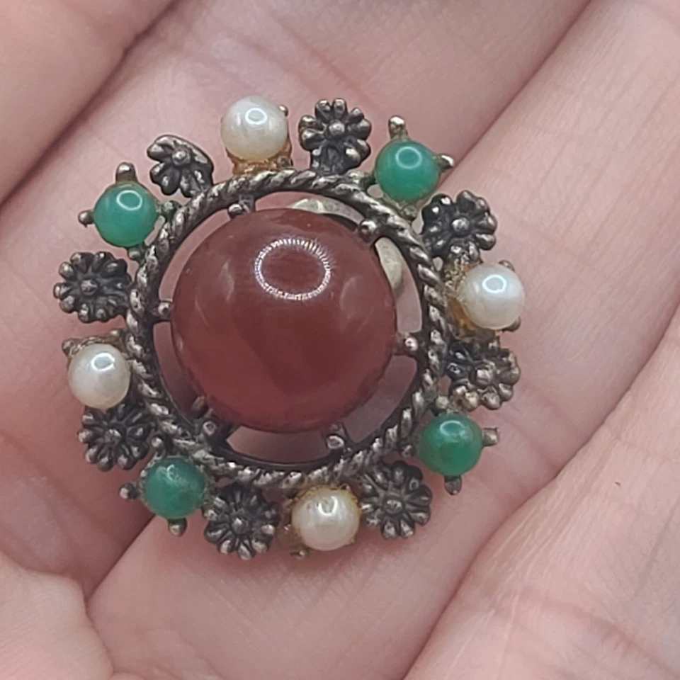 Pendientes Coro Vintage Firmados Rojo Verde Imitación Perlas Clip Ons Foto 2 de 4