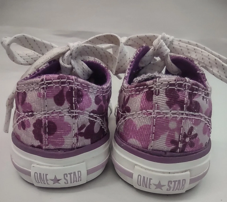 Camisetas bajas Converse One Star púrpura floral bebé/niño pequeño talla 5 Foto 4 de 4