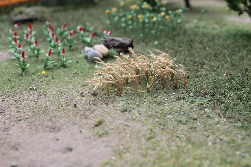 MP SCENERY 32 Brown Wheat N Gauge Model Farm Plants Railroad & Farm Layout - Image 2 of 3