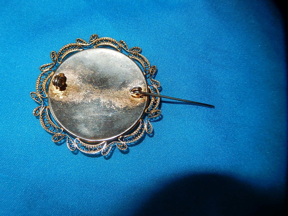 Belle Broche Vintage Dorée Filigrane Tolède - Oiseau Sur Fond Noir - Bijou Fantaisie Ancien
