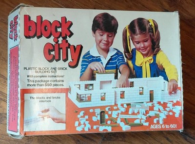 Vintage Block City No. B 1000 The Villager Plastic Building Set
