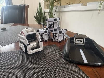 Anki 000-00057 Cozmo Robot Toy
