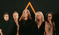 2011 Def Leppard World Tour Concert T Shirt Double Sidded Gildan Tag XL Clean