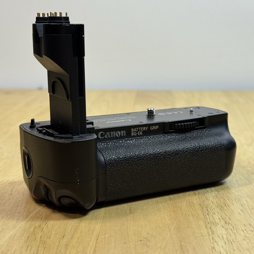 Genuine Canon BG-E6 Battery Grip for EOS 5D Mark II + 1 Aftermarket Battery - Picture 2 of 12