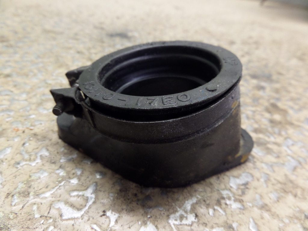 im様 1995 SUZUKI GSX-R750 GSXR750 CARBURETOR INTAKE DUCT MOUNT FLANGE A