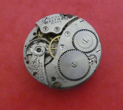 Vintage WALTHAM MASS USA Pocket Watch Movement Mechanical Balance Defekt (R 34)