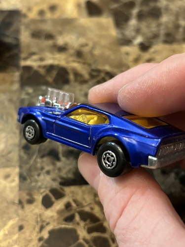 2 Matchbox 1973 No 10 Ford Mustang Piston Popper Yellow Orange Glass New In Box - Picture 9 of 13